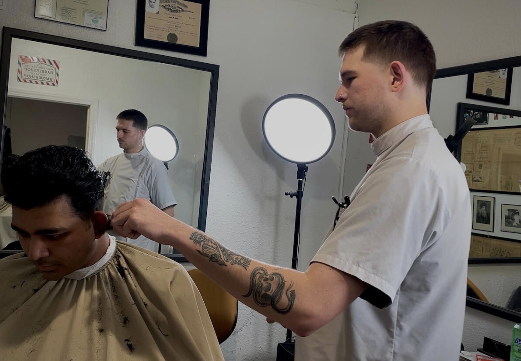 Ross Wallis barber at Knucklehead Barbershop